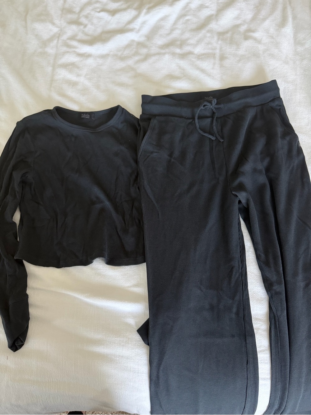nuuds Black waffle set.